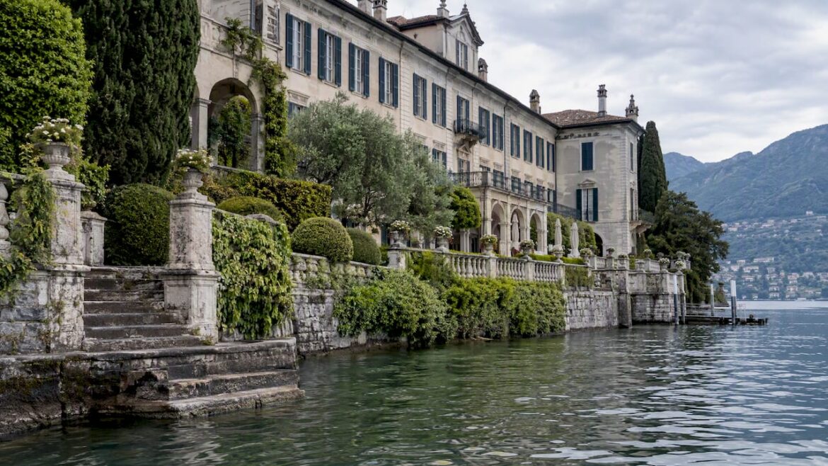 Historic wedding villa beside Lake Como